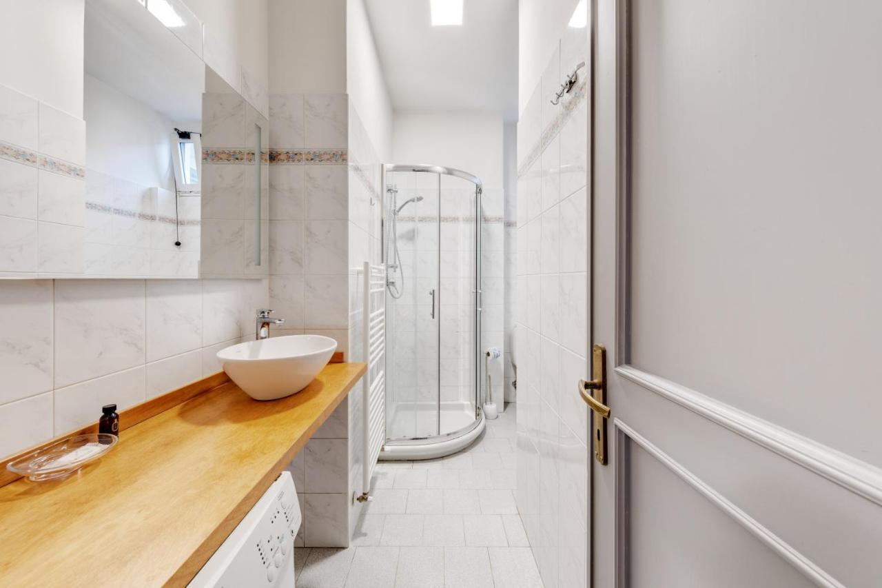 Guesthost - Fortezza Cozy And Quiet Flat ฟลอเรนซ์ ภายนอก รูปภาพ