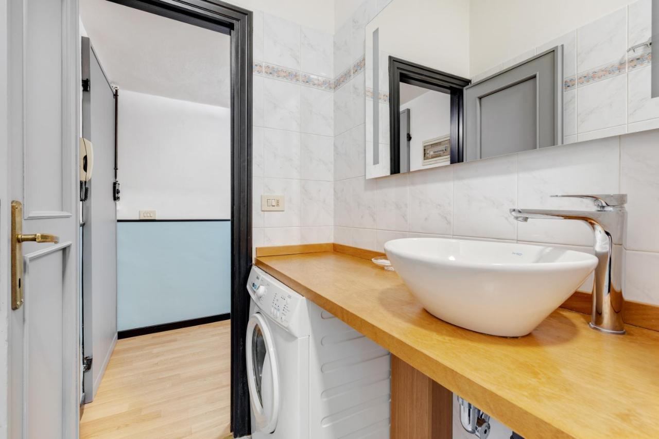 Guesthost - Fortezza Cozy And Quiet Flat ฟลอเรนซ์ ภายนอก รูปภาพ